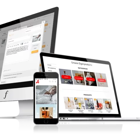 Drei Bildschrime zeigen Webseiten